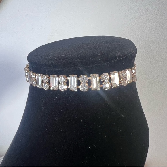 NEW BaubleBar Crystal Necklace - Picture 2 of 3